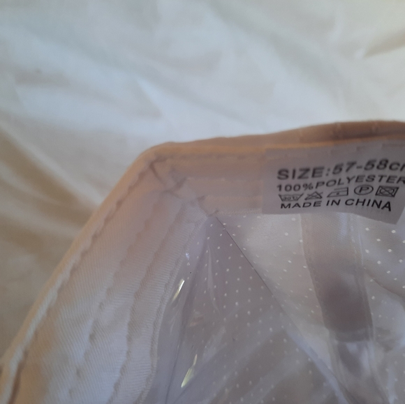 NEW! Lightweight pony tail hat - Picture 5 of 5